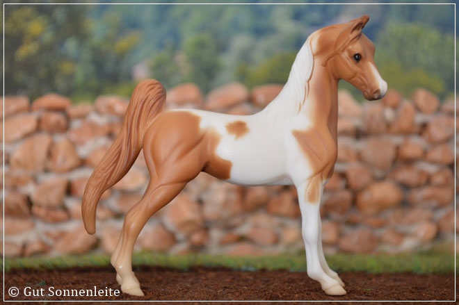 #5651 Pinto Saddlebred | chestnut pinto | 1999 - 2000 OF disc.