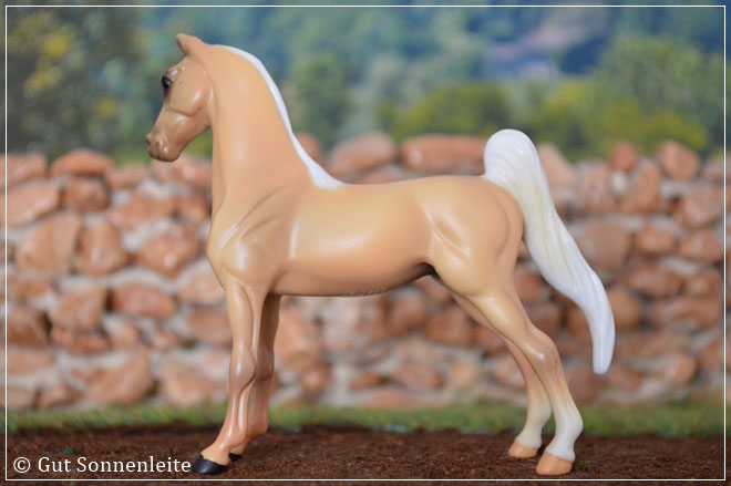 #720234 Pony Gals New Arrival Play Set | palomino | 2009 OF disc.