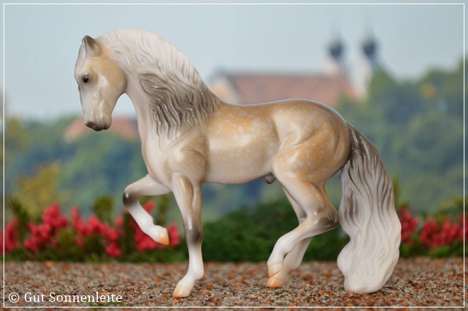 #5940 Mystery Foal Surprise Family | rose grey | 2012 - 2013 OF disc.