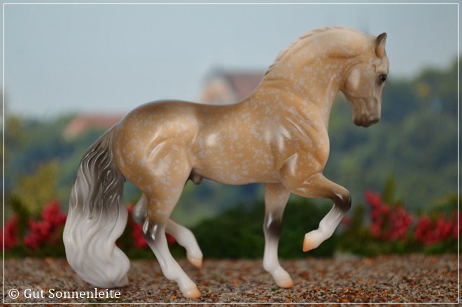 #5940 Mystery Foal Surprise Family | rose grey | 2012 - 2013 OF disc.